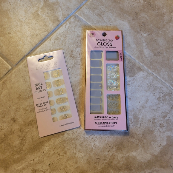 Nail Polish Kit - Picture 1 of 3